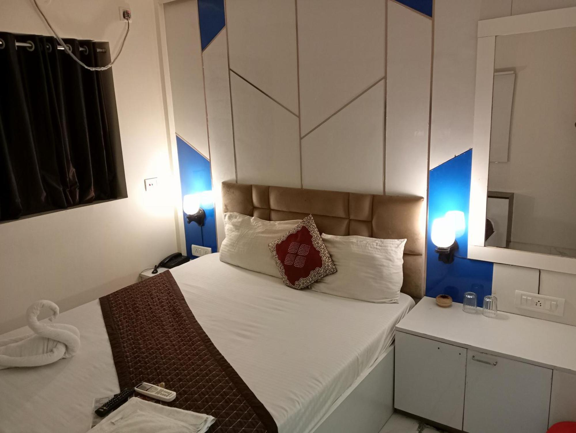 Hotel Green Leaf Calcutta Buitenkant foto